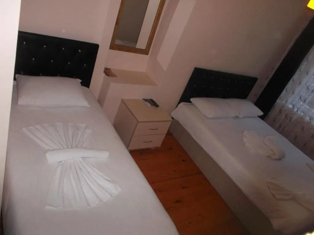 Konut Wooden House Hotel Istambul