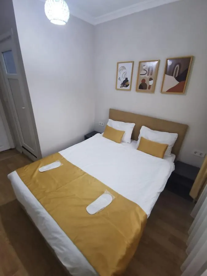 Отель Konut Wooden House Стамбул Турция