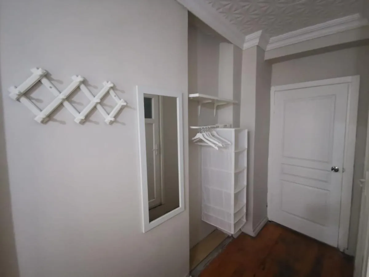 Отель Konut Wooden House Стамбул
